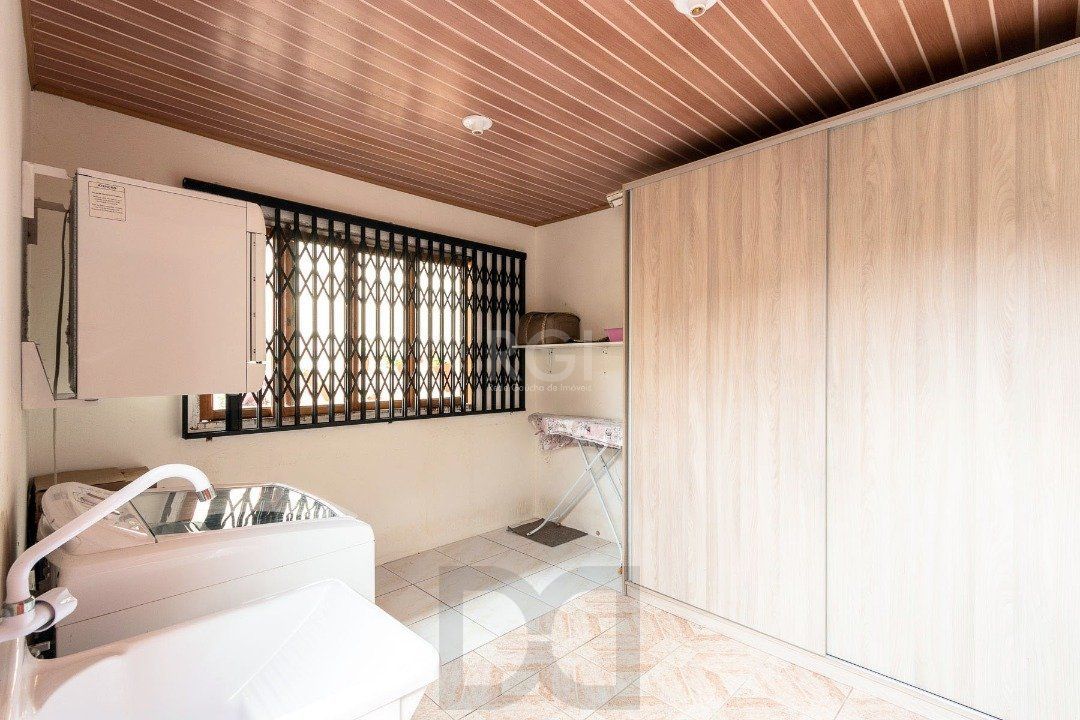 Casa para Venda - 293.76m², 3 dormitórios, sendo 1 suites, 6 vagas - Guarujá — foto 27
