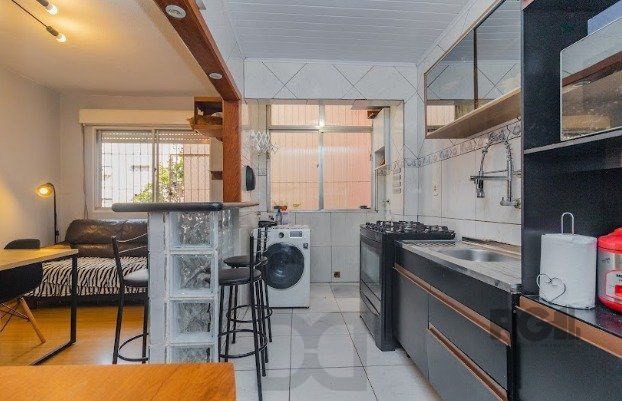 APARTAMENTO REFORMADO DE 02 DORMITÓRIOS PERTO DE SUPERMERCADOS, ONIBUS E FARMACIAS — foto 10