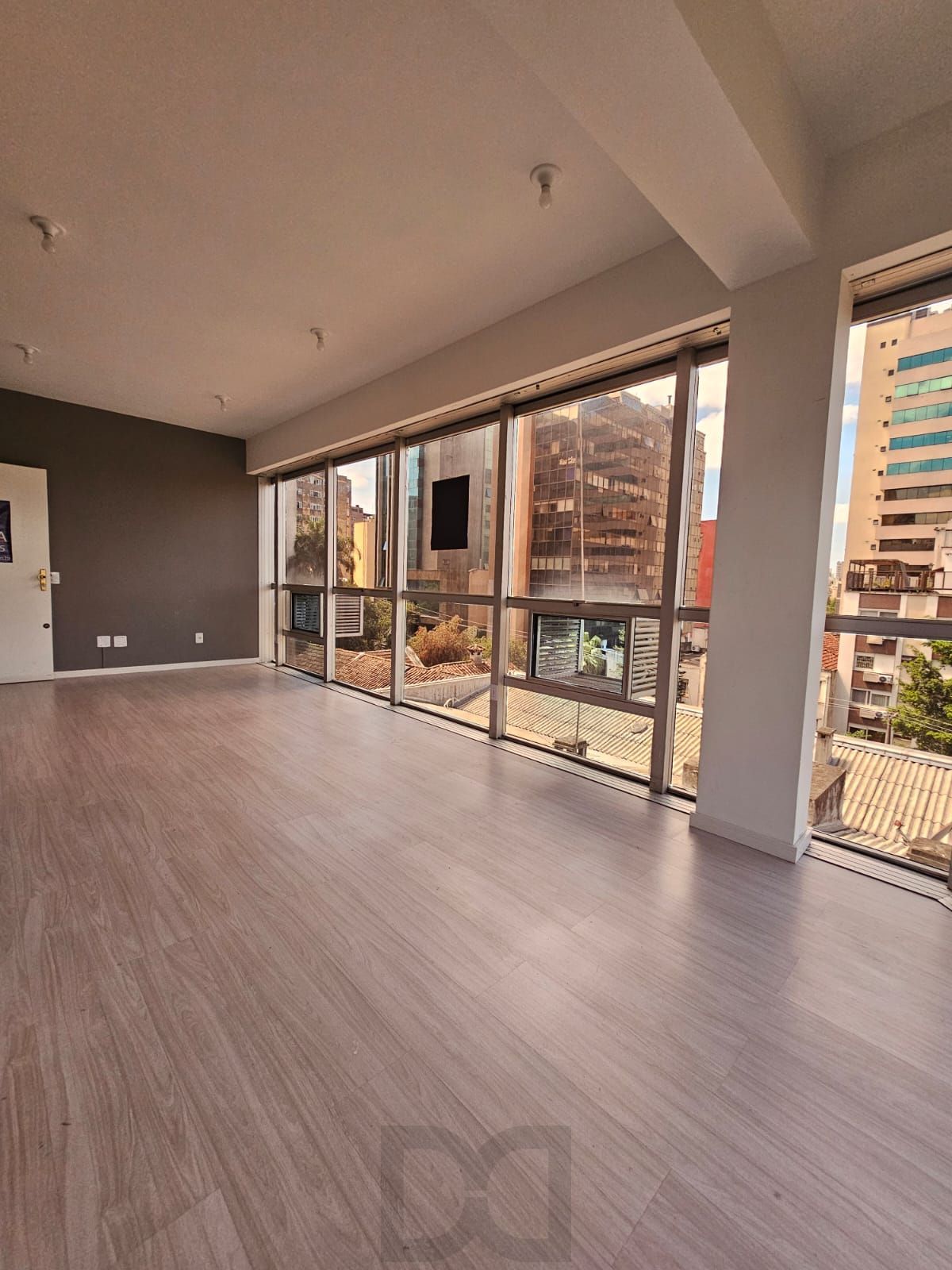 Sala comercial na Dona Laura — foto 3