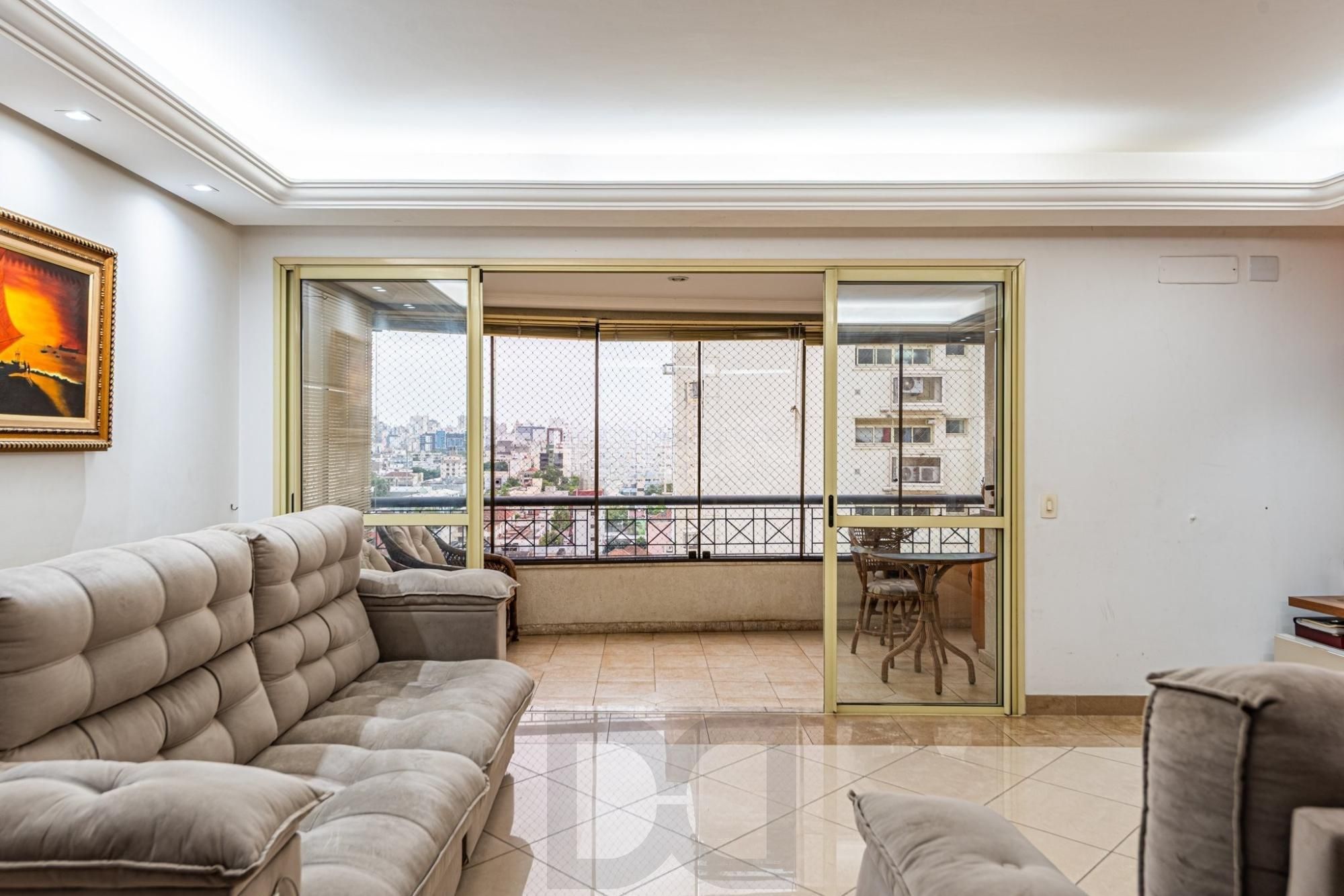 Apartamento com 3 quartos, no bairro Menino Deus — foto 3