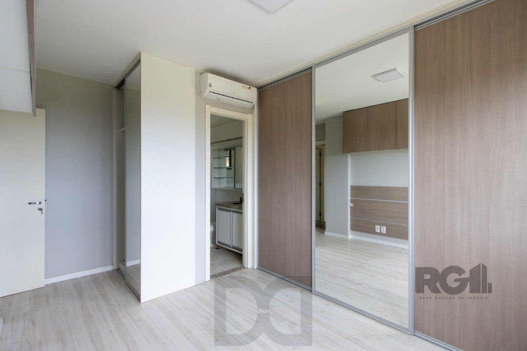 Apartamento em Porto Alegre, no bairro Cavalhada, com 3 dormitório(s), e 3 banheiros, à venda. — foto 21