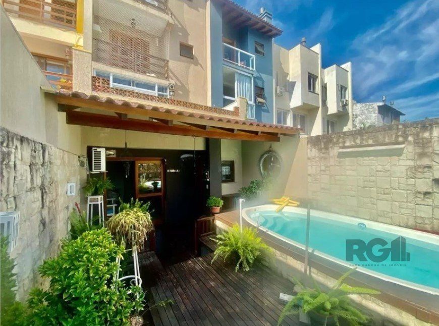 Casa de alvenaria, 3 dormitórios, 3 suítes, piscina. — foto 1