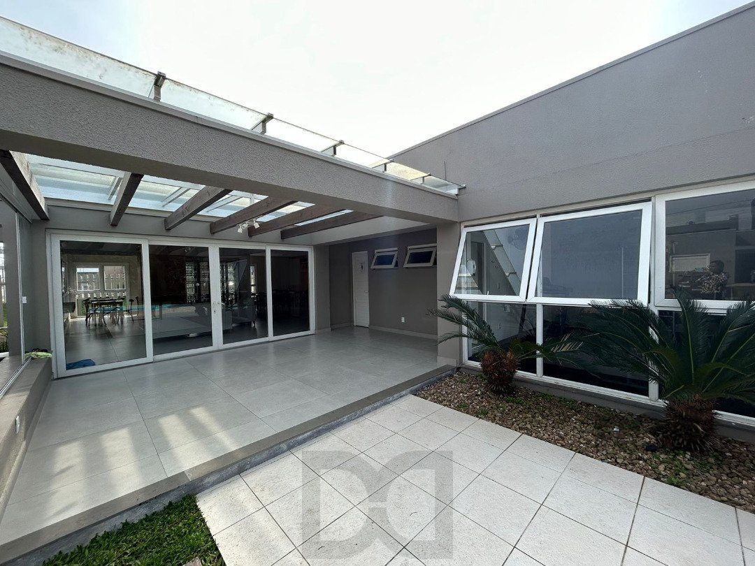 Casa em condominio com excelente padrão construtivo, possui 3 dormitórios, sendo 1 suíte máster com closet e sacada — foto 18