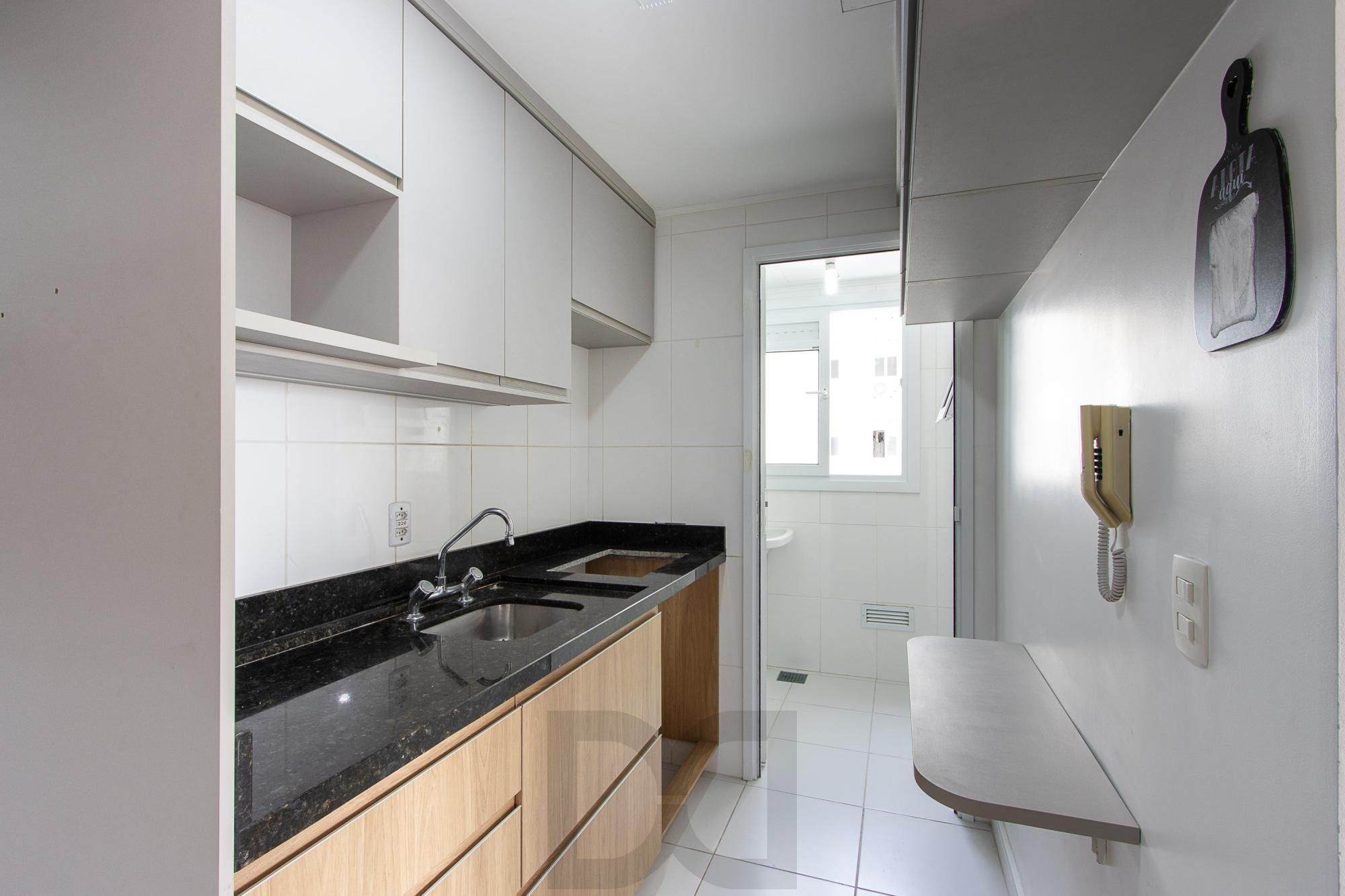 Apartamento de 2 dormitórios com suíte, churrasqueira e infraestrutura completa na Zona Sul de Porto Alegre. — foto 11