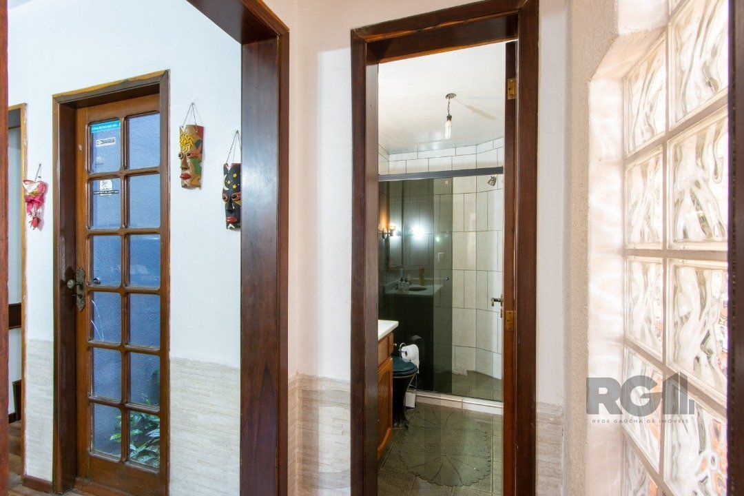 Casa para Venda - 300m², 3 dormitórios, sendo 1 suites, 4 vagas - Tristeza — foto 11