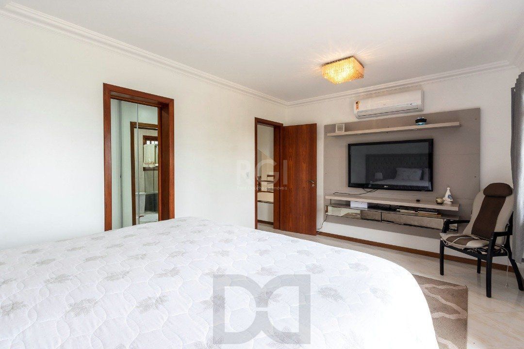 Casa para Venda - 293.76m², 3 dormitórios, sendo 1 suites, 6 vagas - Guarujá — foto 35