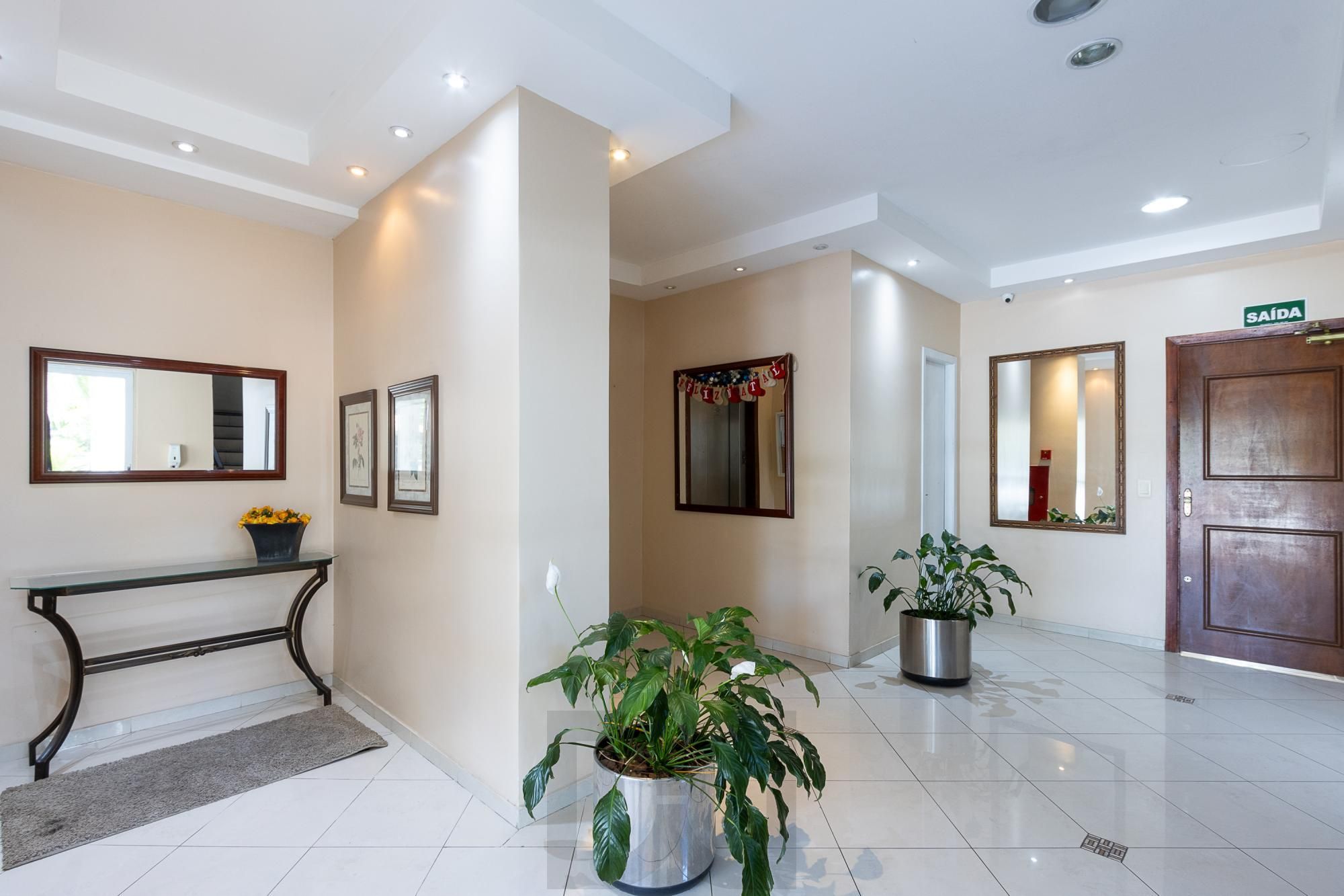 Apartamento 3 quartos, 1 vaga coberta, escriturada, condomínio com infra - Bairro Cristal — foto 33