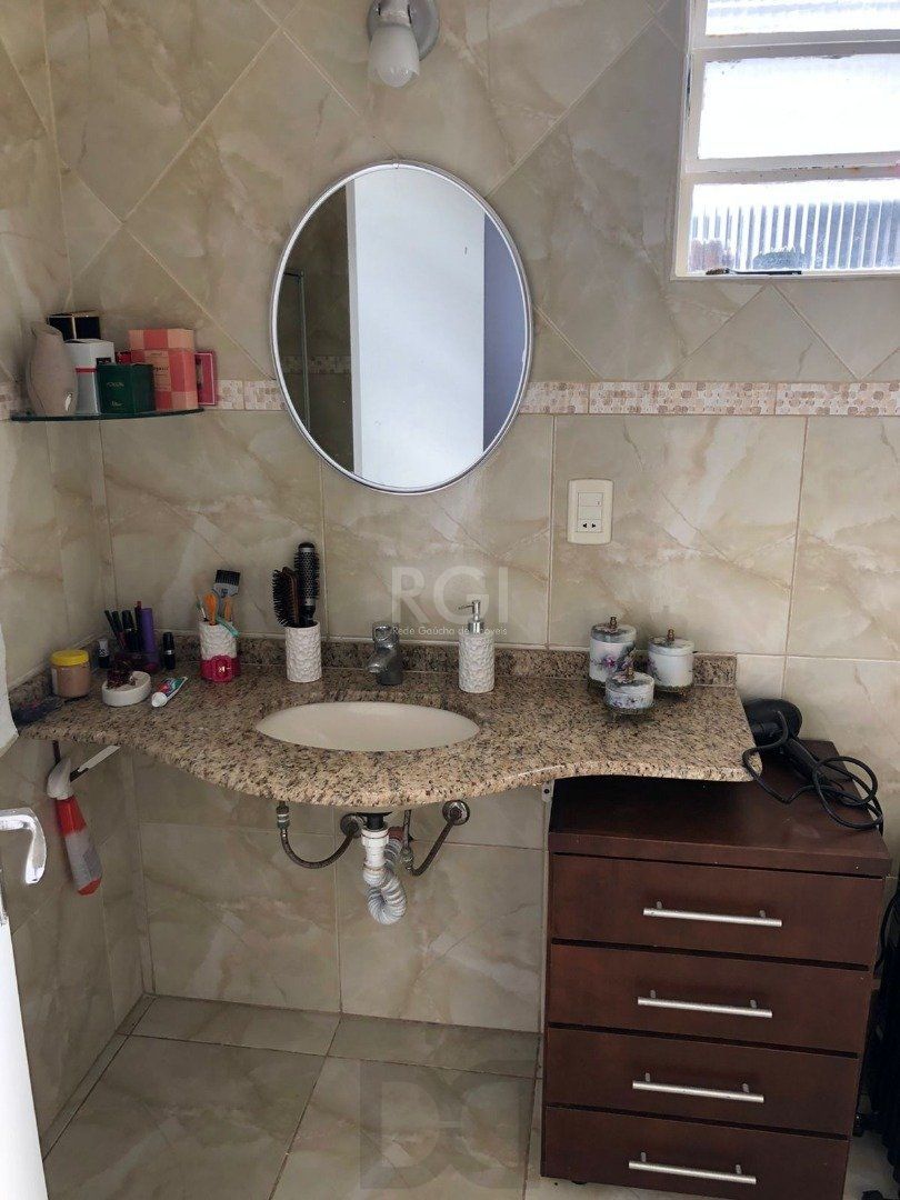 Casa para Venda com 3 dormitórios, sendo 1 suites e 3 vagas no bairro Guarujá — foto 21