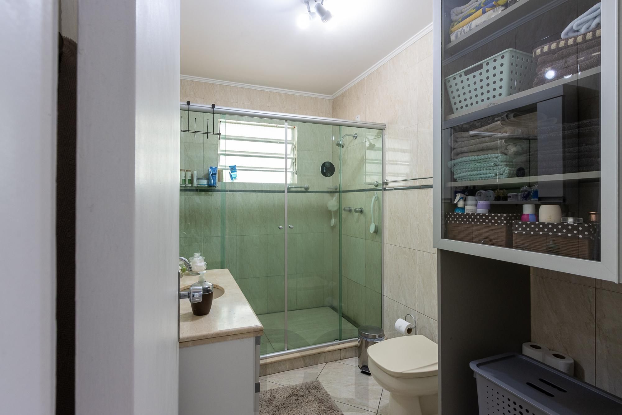 Casa de alvenaria, 4 dormitórios, 2 suítes, bairro Cristal. — foto 25