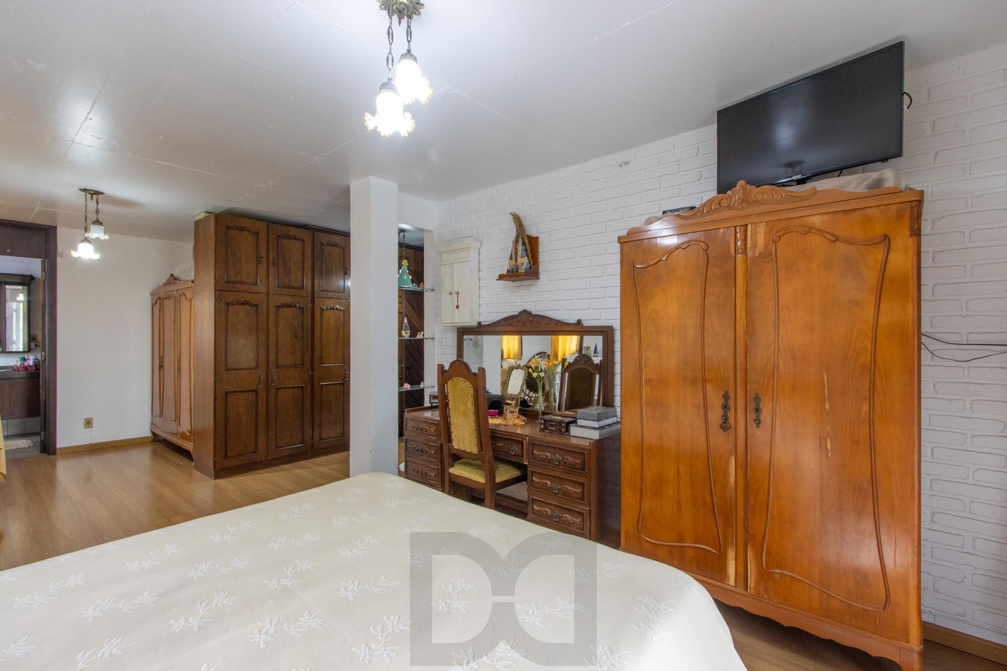 Casa para Venda - 485m², 4 dormitórios, sendo 1 suites, 3 vagas - Cristal — foto 56