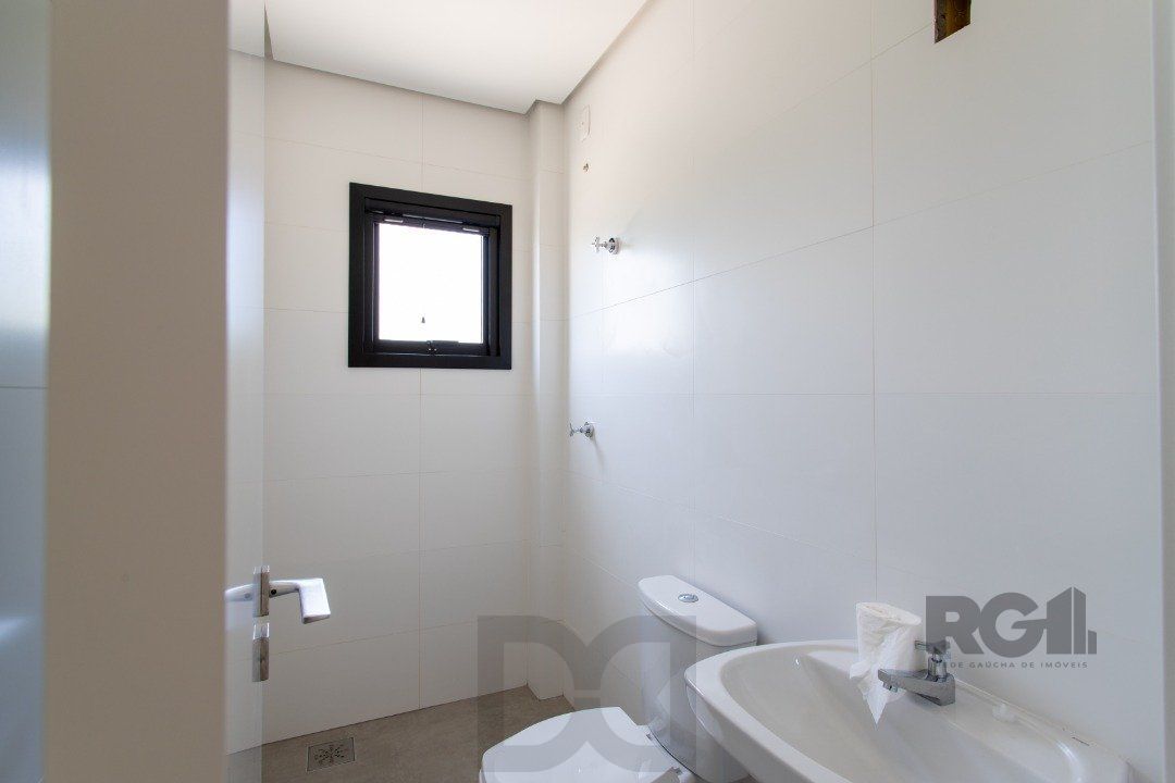 A Casa Le Mans, uma residência térrea de esquina com 389,48m2 de área coberta — foto 17