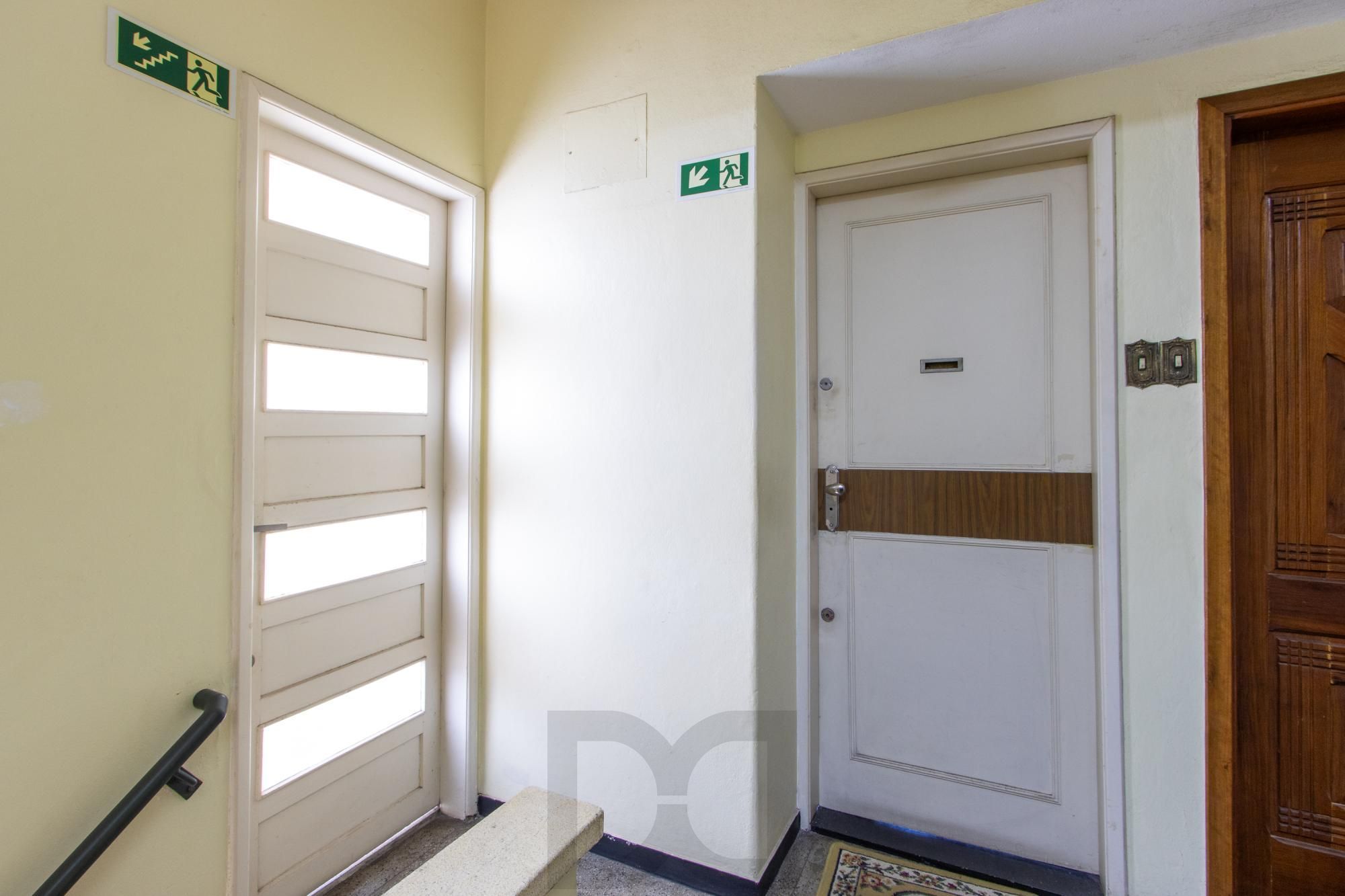 Apartamento Semimobiliado DESOCUPADO de 3 Quartos na Duque de Caxias, Centro Histórico de Porto Alegre — foto 27