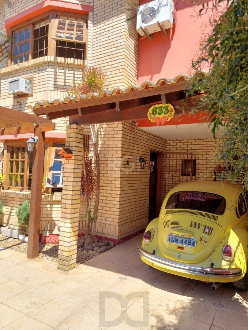 Casa para Venda - 156m², 3 dormitórios, sendo 1 suites, 2 vagas - Guarujá — foto 6