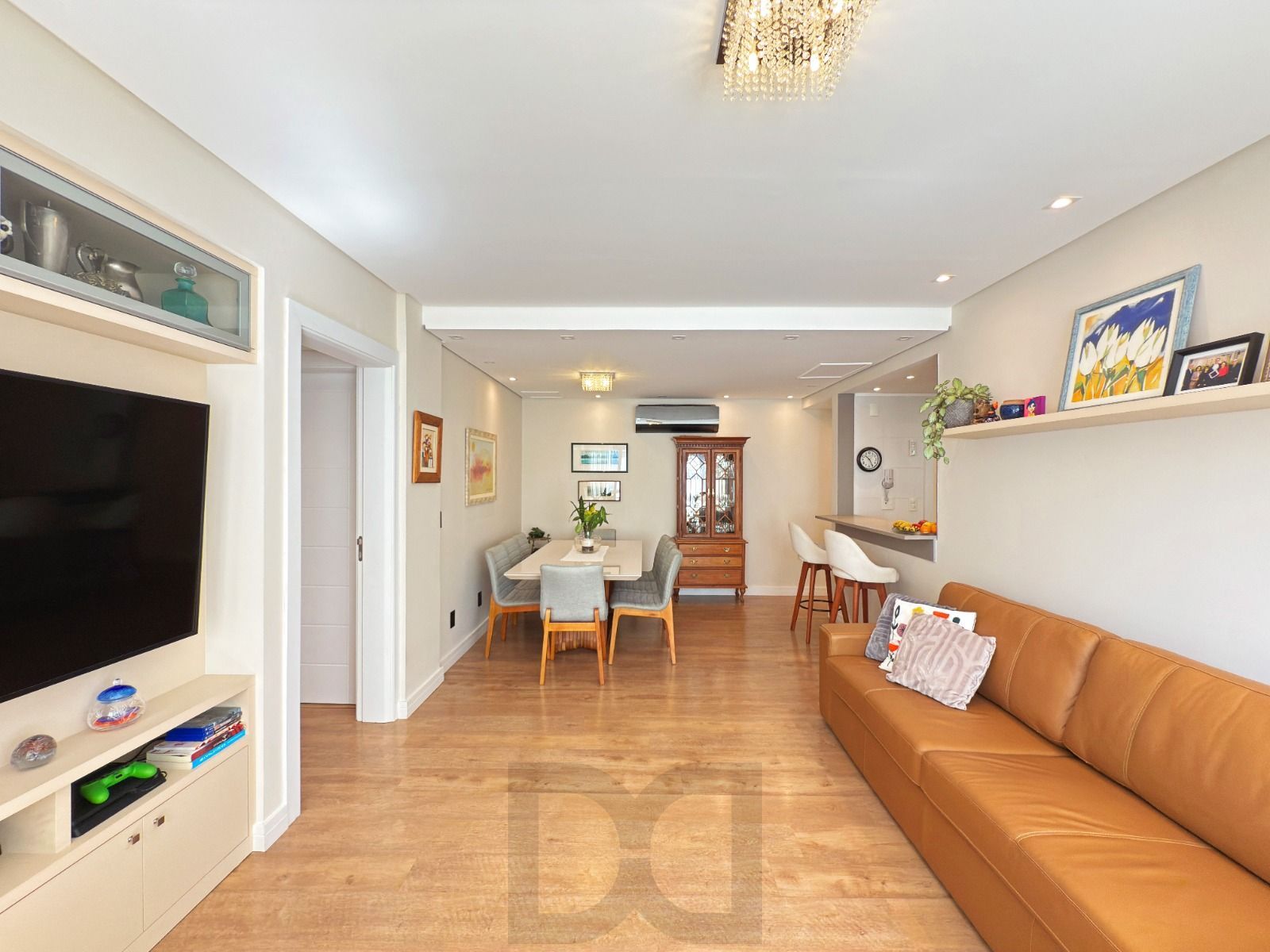 Excelente apartamento de 3 dormitórios, 1 suíte e 2 vagas de garagem. — foto 3