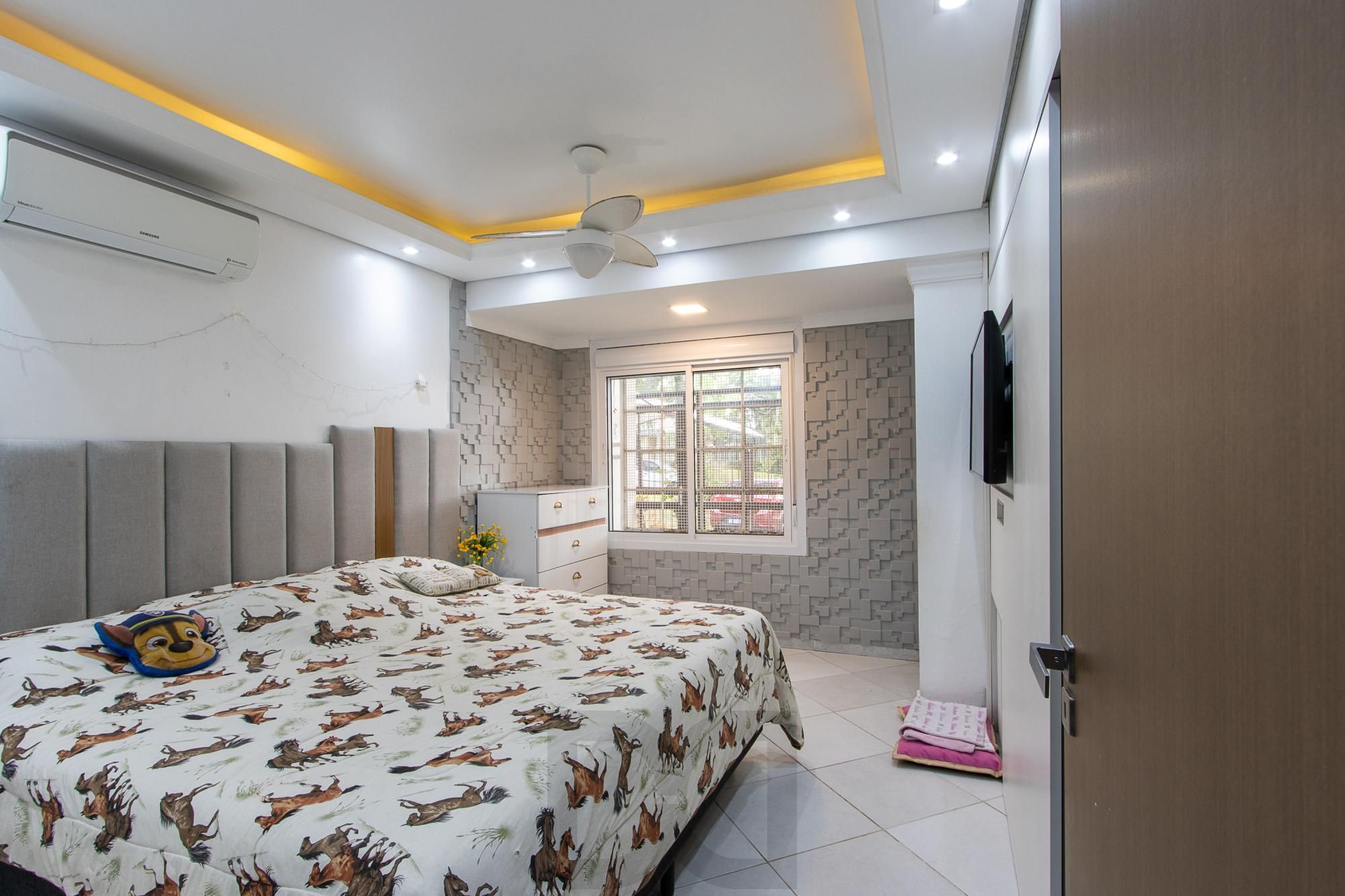 Casa de 4 dormitórios, 2 suítes, piscina, pátio e 2 vagas de garagem. — foto 15