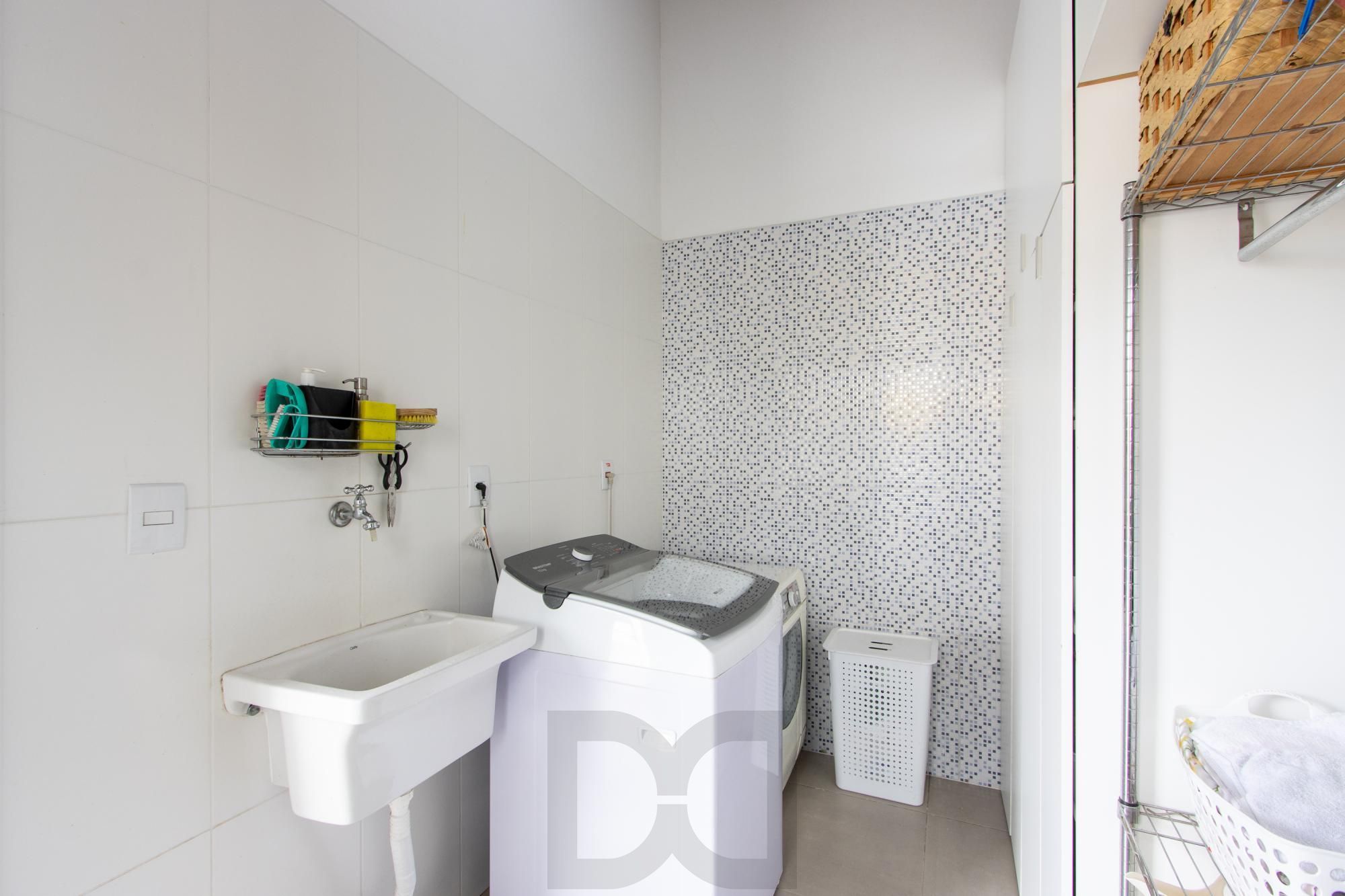 Excelente casa de alvenaria, 4 dormitórios, 2 suítes e 2 vagas de garagem. — foto 22
