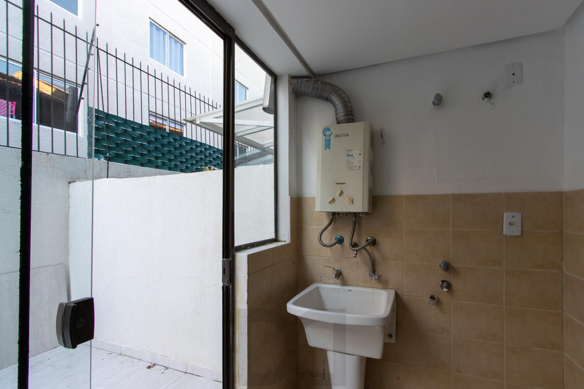 Casa 3 dormitórios, sendo 1 suíte, 2 vagas de garragem - bairro Ipanema — foto 17