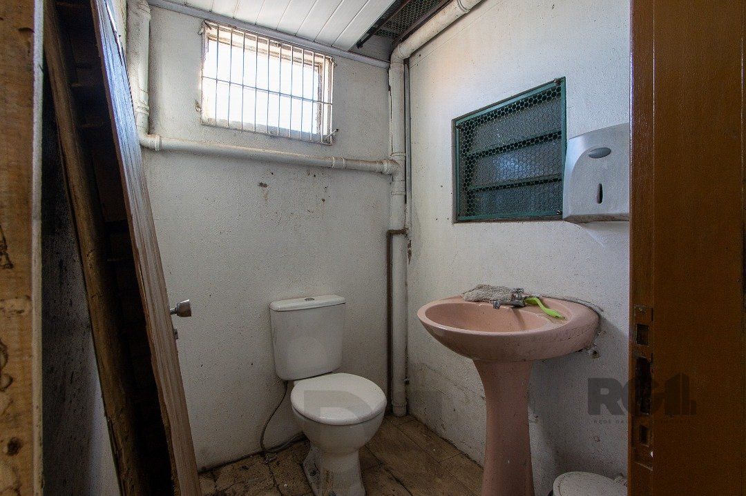 Prédio com 1063m², distribuídos em quatro pavimentos — foto 111
