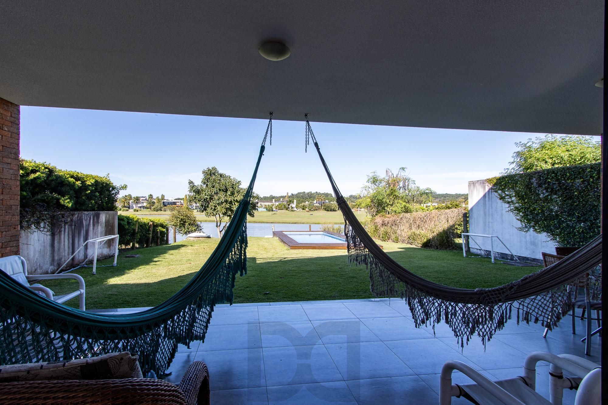 Casa no Condominio Terra Ville. 3 suites, com fundo para o lago. — foto 24