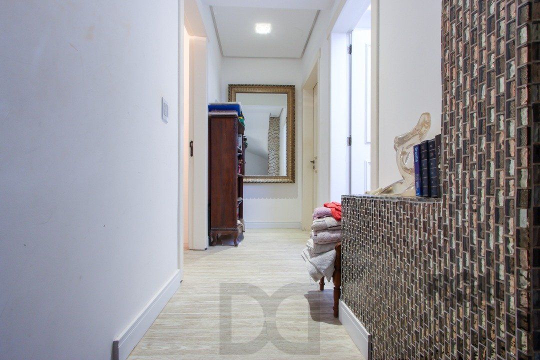 Casa com 327m² de área privativa, oferecendo 3 dormitórios, sendo 3 suítes — foto 21