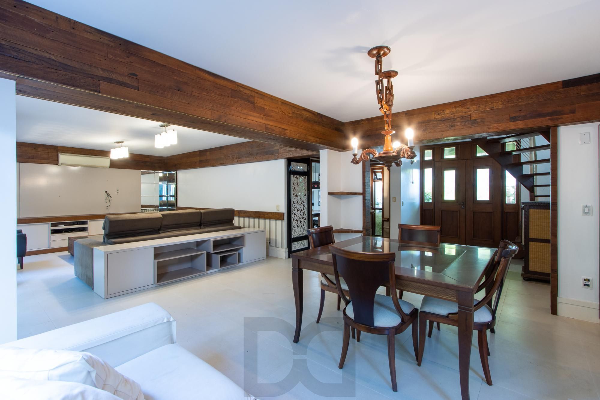 Excelente Casa em Condominio Fechado com 440,60m Dormitórios, sendo 2 Suítess — foto 8