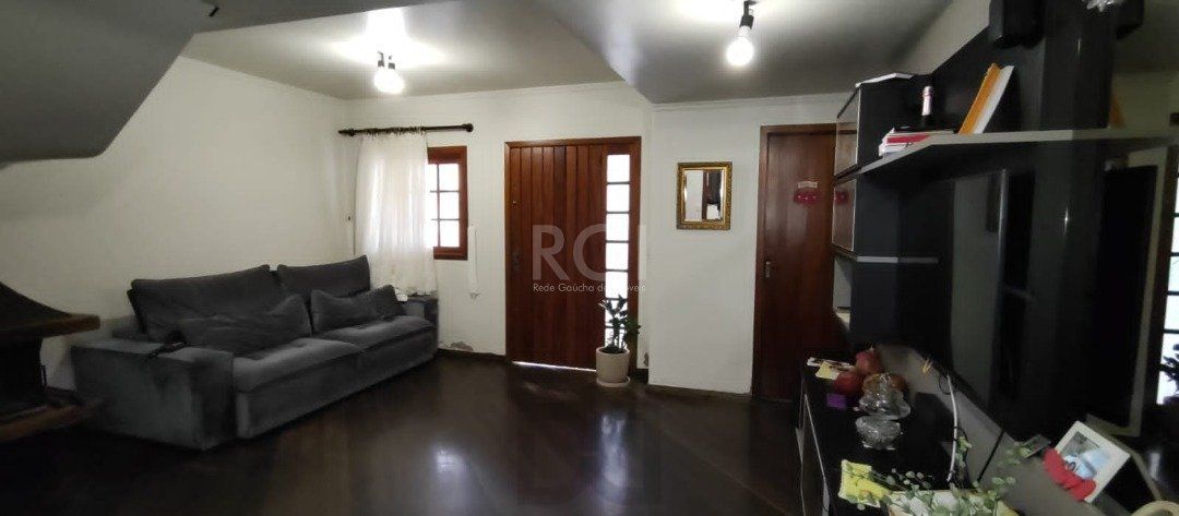 Casa para Venda - 180m², 4 dormitórios, sendo 1 suites, 3 vagas - Campo Novo — foto 4