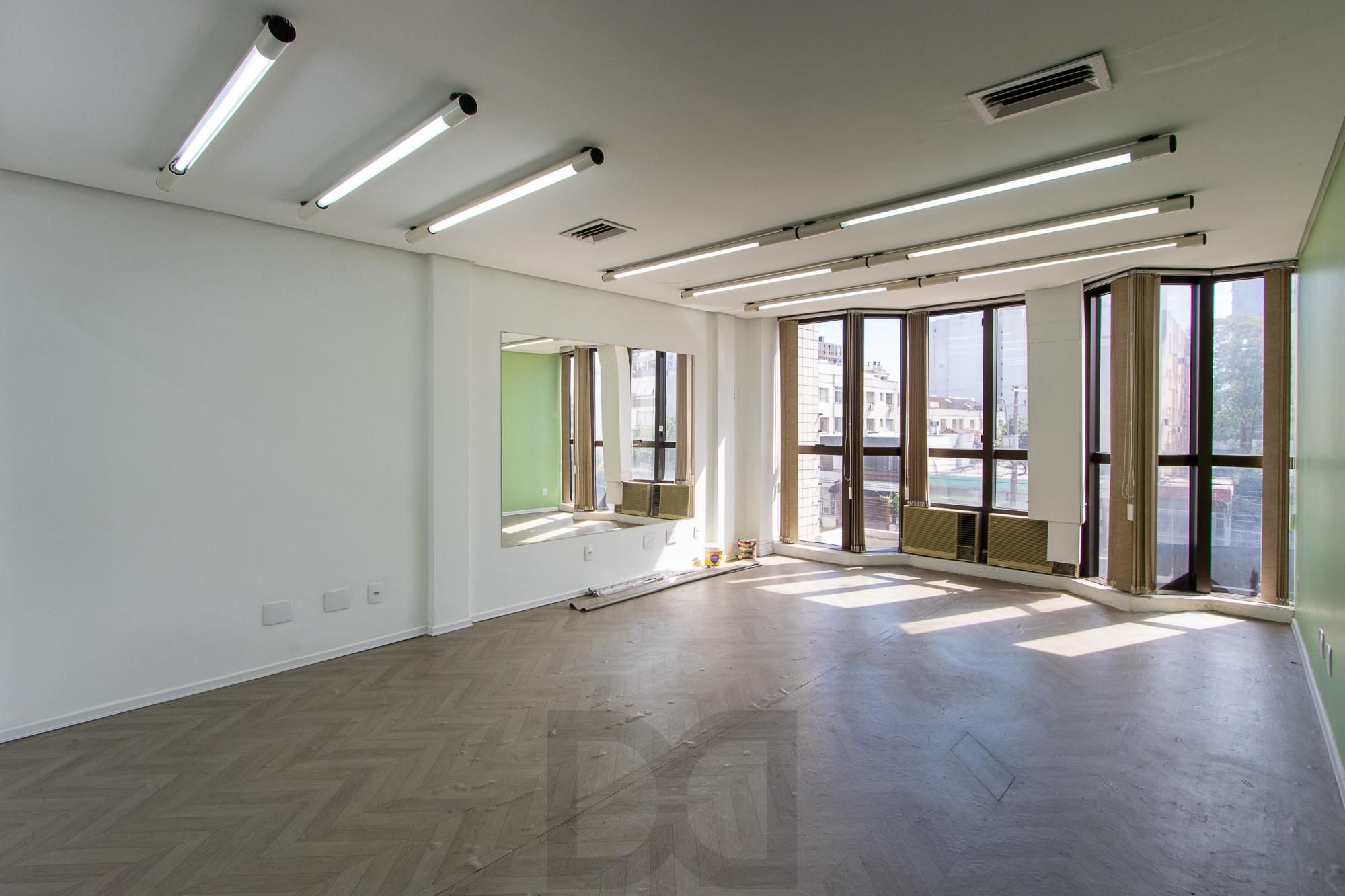 sala com 35,60 m² de área privativa no edifício Erico Veríssimo Center — foto 5