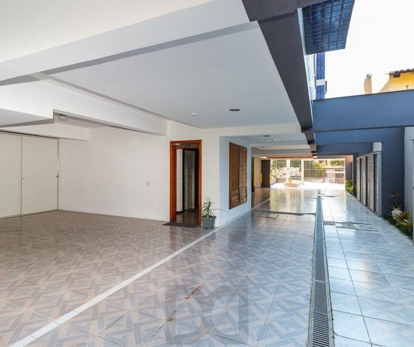 Apartamento de 2 dormitórios, 1 suíte, closet e 2 vagas de garagem . — foto 30