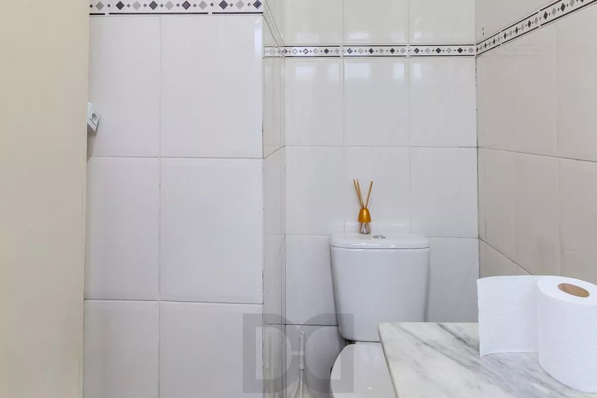 Casa de condomínio, 3 dormitórios, 1 suíte e 2 vagas cobertas no bairro Teresópolis. — foto 20