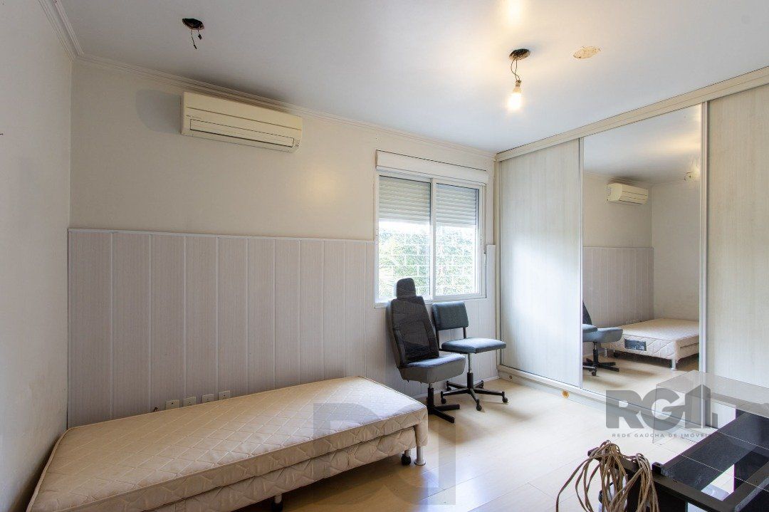 Casa para Venda - 239m², 5 dormitórios, sendo 1 suites, 2 vagas - Hipica — foto 17