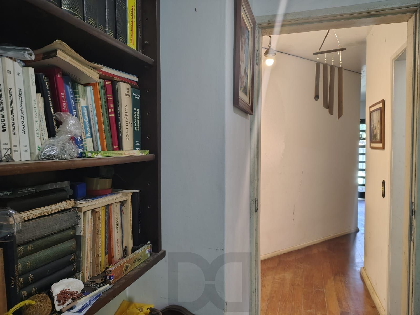 Casa de alvenaria, com 3 dormitórios, 1 suíte e 2 vagas de garagem coberta. — foto 11