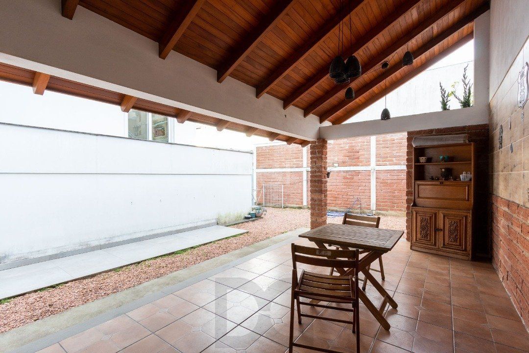 Casa para Venda - 377m², 4 dormitórios, sendo 3 suites, 3 vagas - Guarujá — foto 52