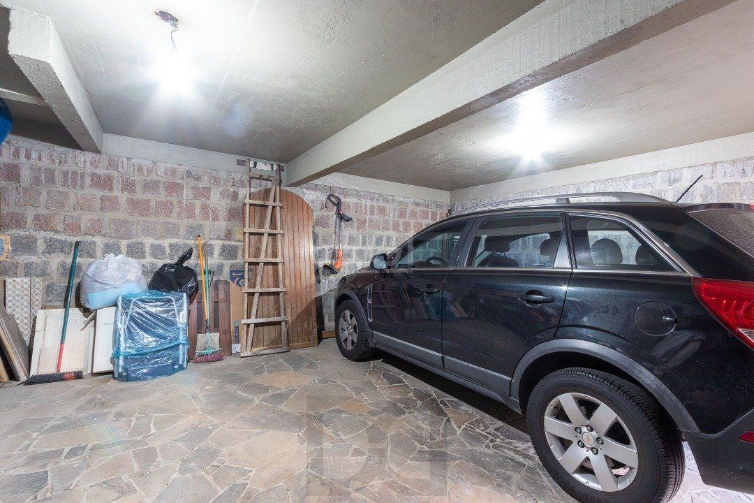 Casa para Venda - 232.5m², 3 dormitórios, sendo 1 suites, 4 vagas - Nonoai — foto 48