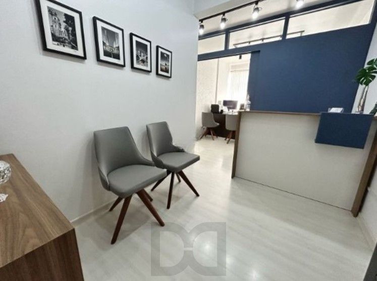 Sala desocupada c/vista p/ o Guaíba - bairro Centro — foto 8