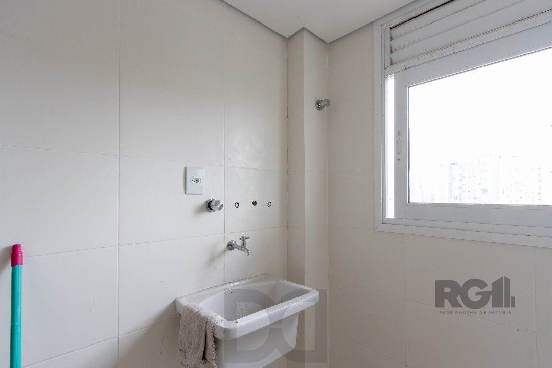 Apartamento para Venda - 71m², 2 dormitórios, sendo 1 suites, 2 vagas - Camaquã — foto 17