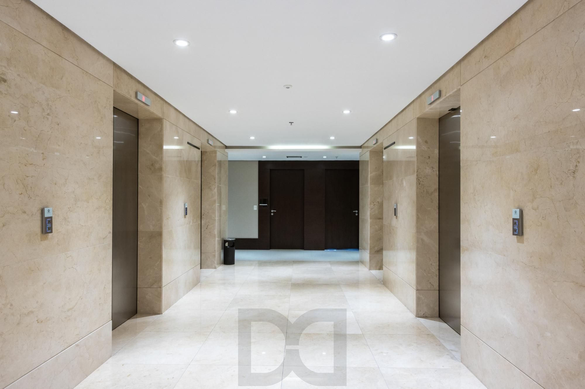 Sala Comercial no Ed. Cristal Tower junto ao Barra Shopping no Bairro Cristal — foto 16