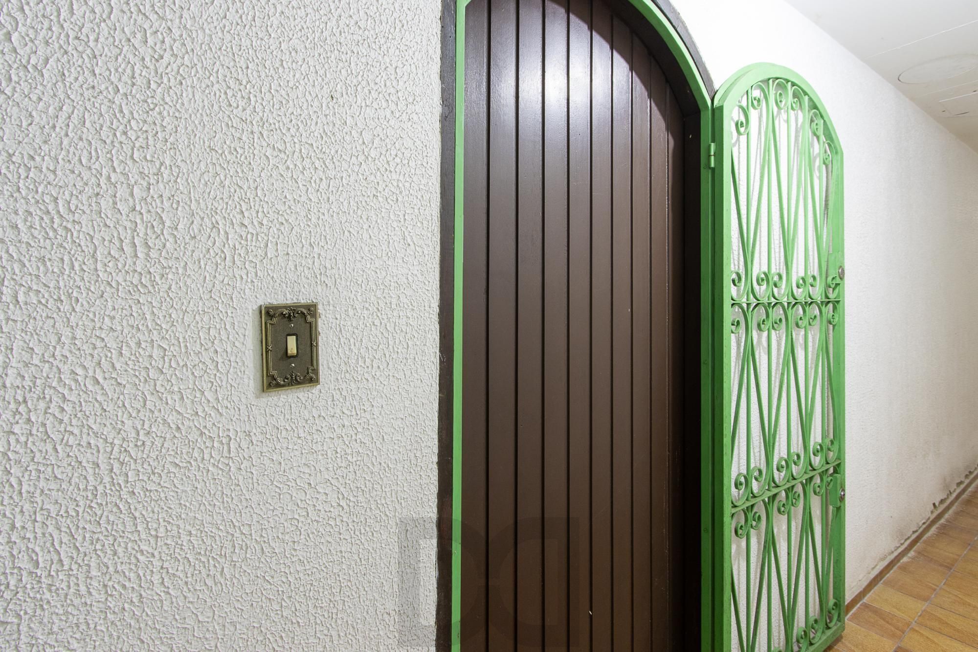 Casa de condomínio, 3 dormitórios, 1 suíte, 1 vaga coberta, no bairro Cristal. — foto 39