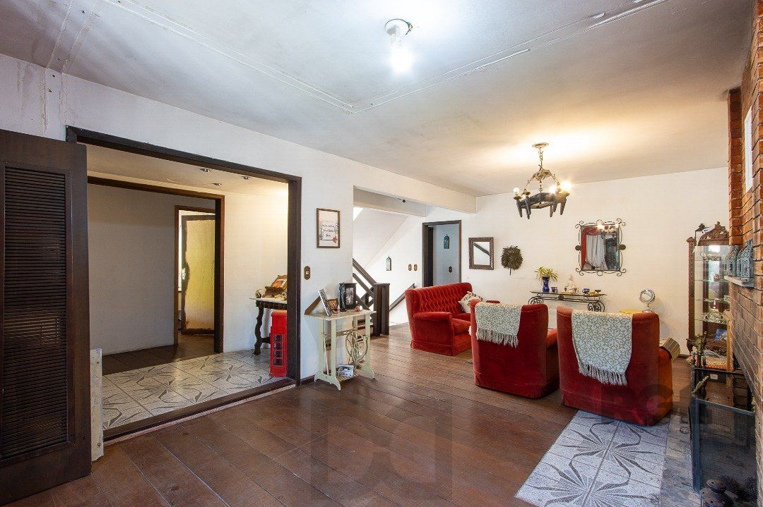 Casa para Venda - 572m², 5 dormitórios, sendo 1 suites, Cavalhada — foto 9