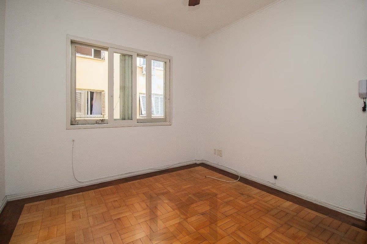 Apartamento de 1 quarto à venda no Edifício Britânia na Avenida Independência em Porto Alegre – 45,24 m² Privativos e Portaria 24h — foto 3