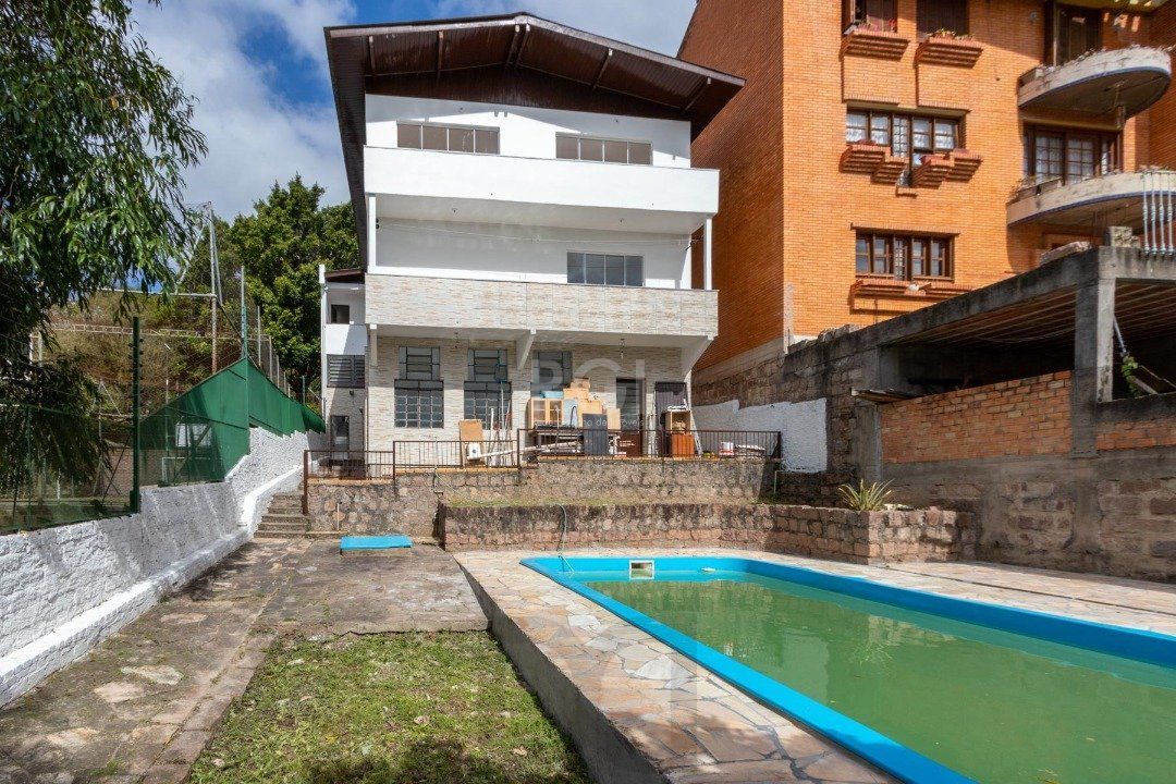 Casa para Venda - 454.7m², 5 dormitórios, sendo 1 suites, 8 vagas - Teresópolis — foto 58