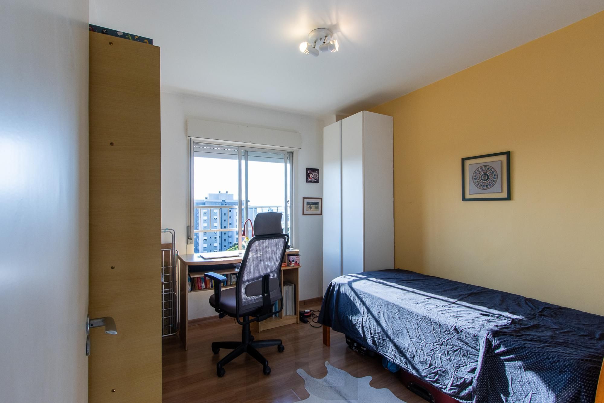 Lindo apartamento locado, mobiliado, andar alto com vista para o Rio, 2 quartos - Bairro Cristal — foto 17