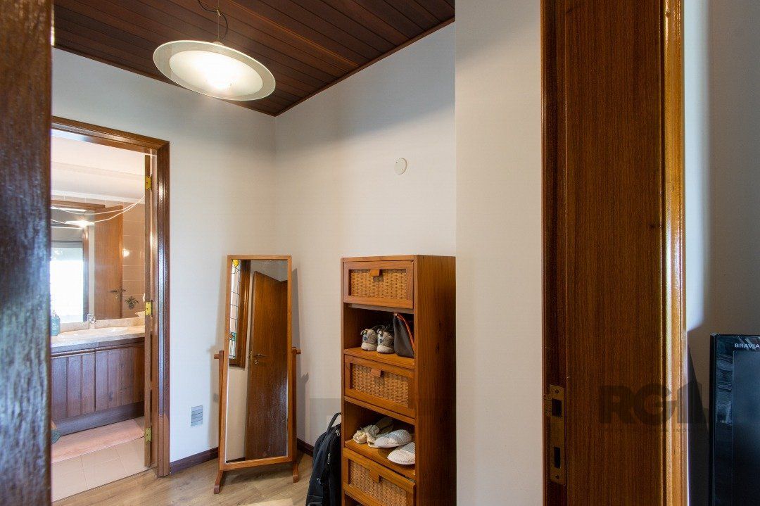 Sobrado com vista para Rio, 3 quartos, 2 suites, pátio, piscina, vaga para 4 carros - Bairro Vila Assunção — foto 72