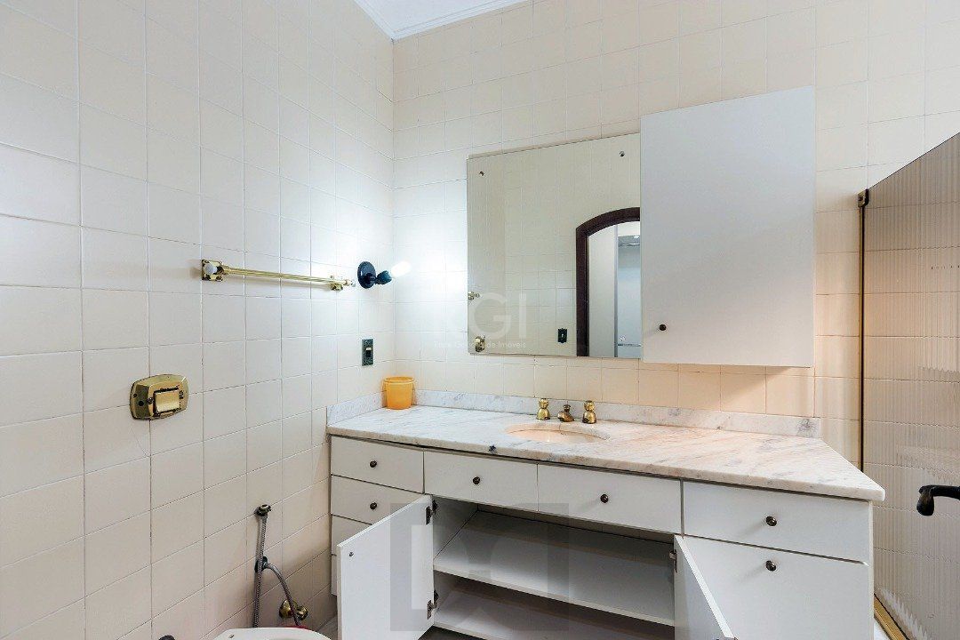 Casa para Venda - 430m², 4 dormitórios, sendo 1 suites, 5 vagas - Cristal — foto 41