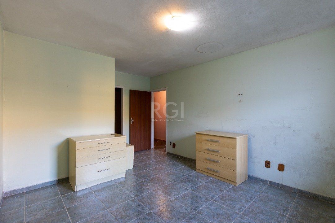 Casa para Venda - 244m², 3 dormitórios, sendo 1 suites, 2 vagas - Guarujá — foto 28