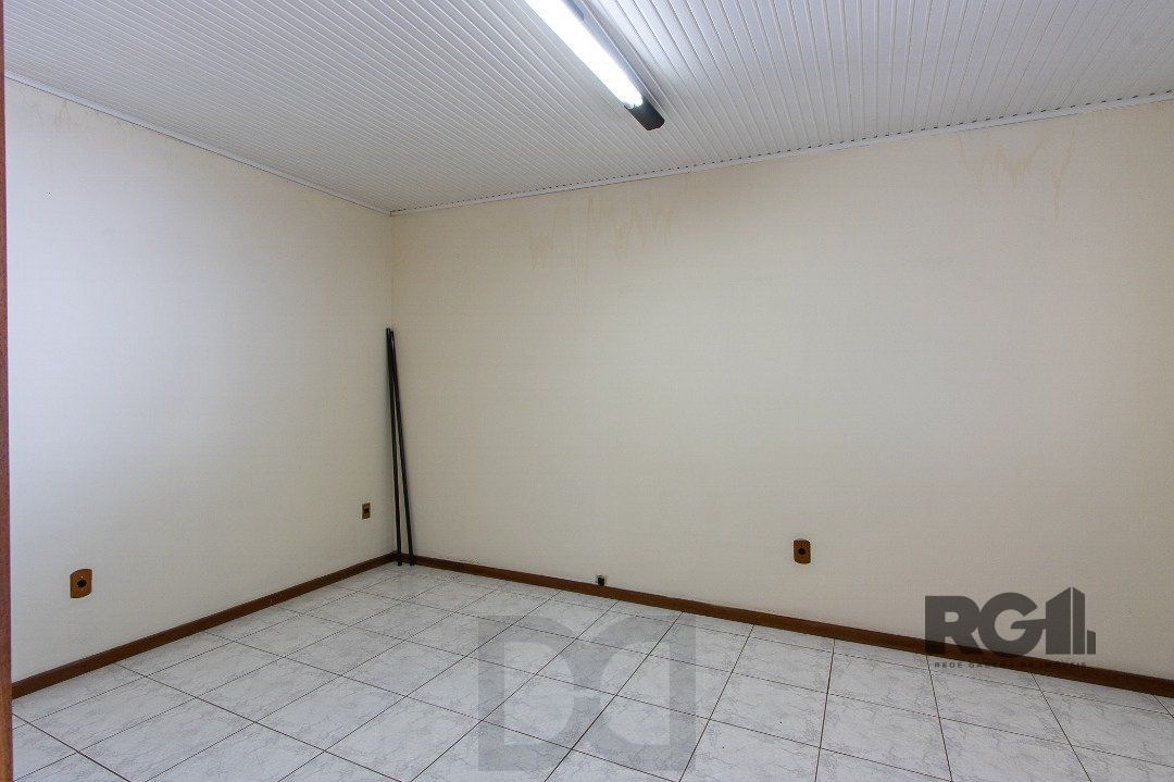 Casa de alvenaria, excelente ponto comercial. — foto 35