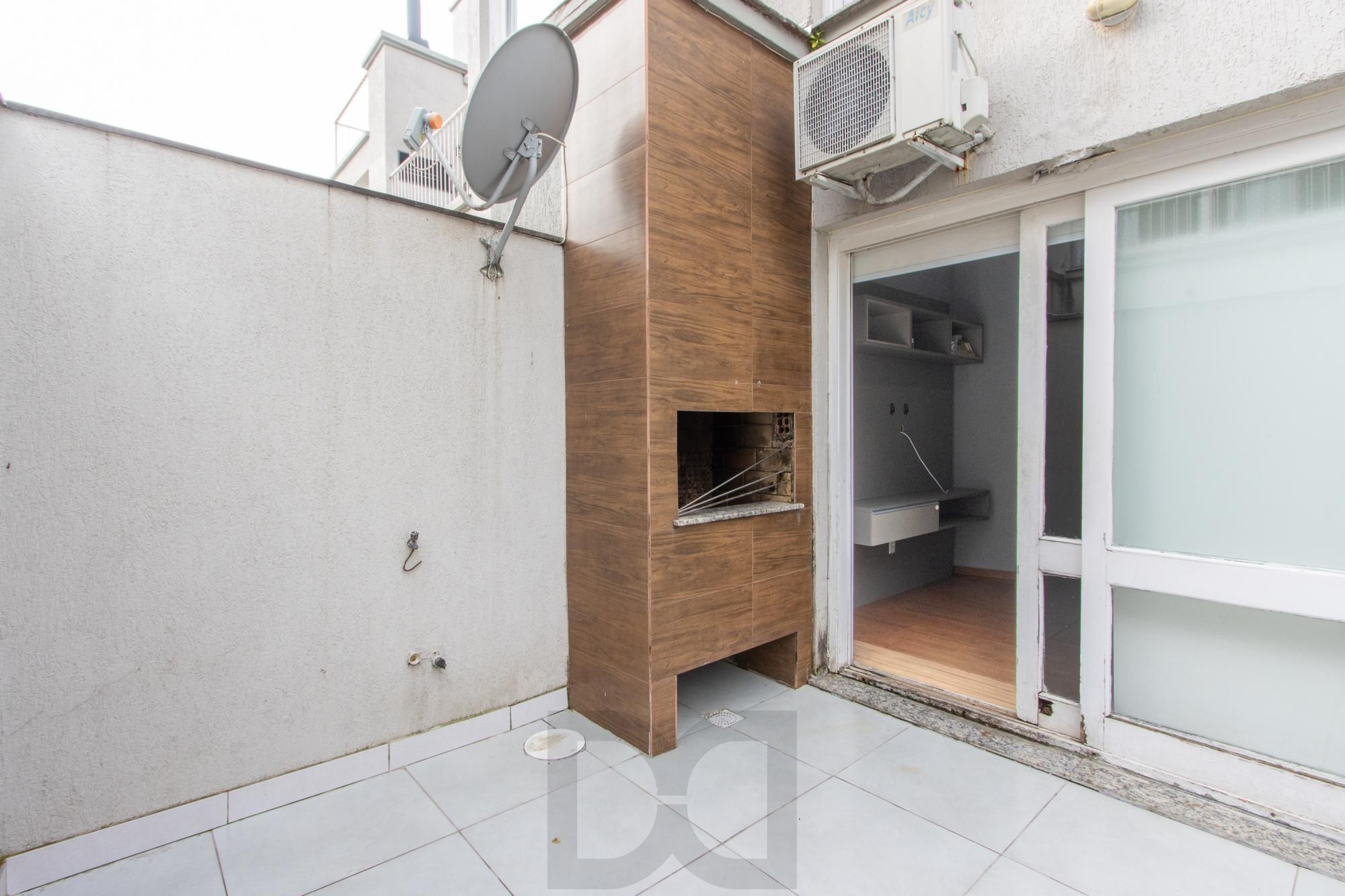 Apartamento de 3 dormitórios, 1 suíte e 1 vaga de garagem no bairro Pedra Redonda. — foto 7