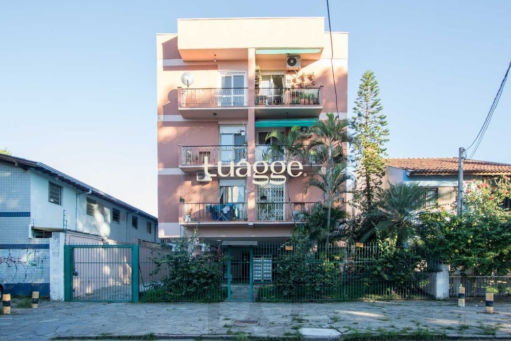 Apartamento de 2 dormitórios, 2 banheiros e 1 vaga no bairro Cristal. — foto 1