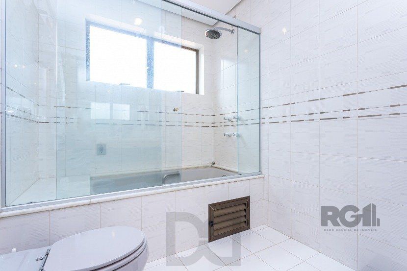 Amplo e ótima localização — foto 29