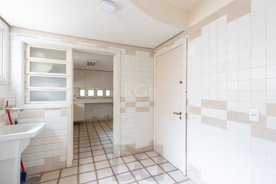 Cobertura para Venda - 302m², 4 dormitórios, sendo 1 suites, 3 vagas - Menino Deus — foto 25