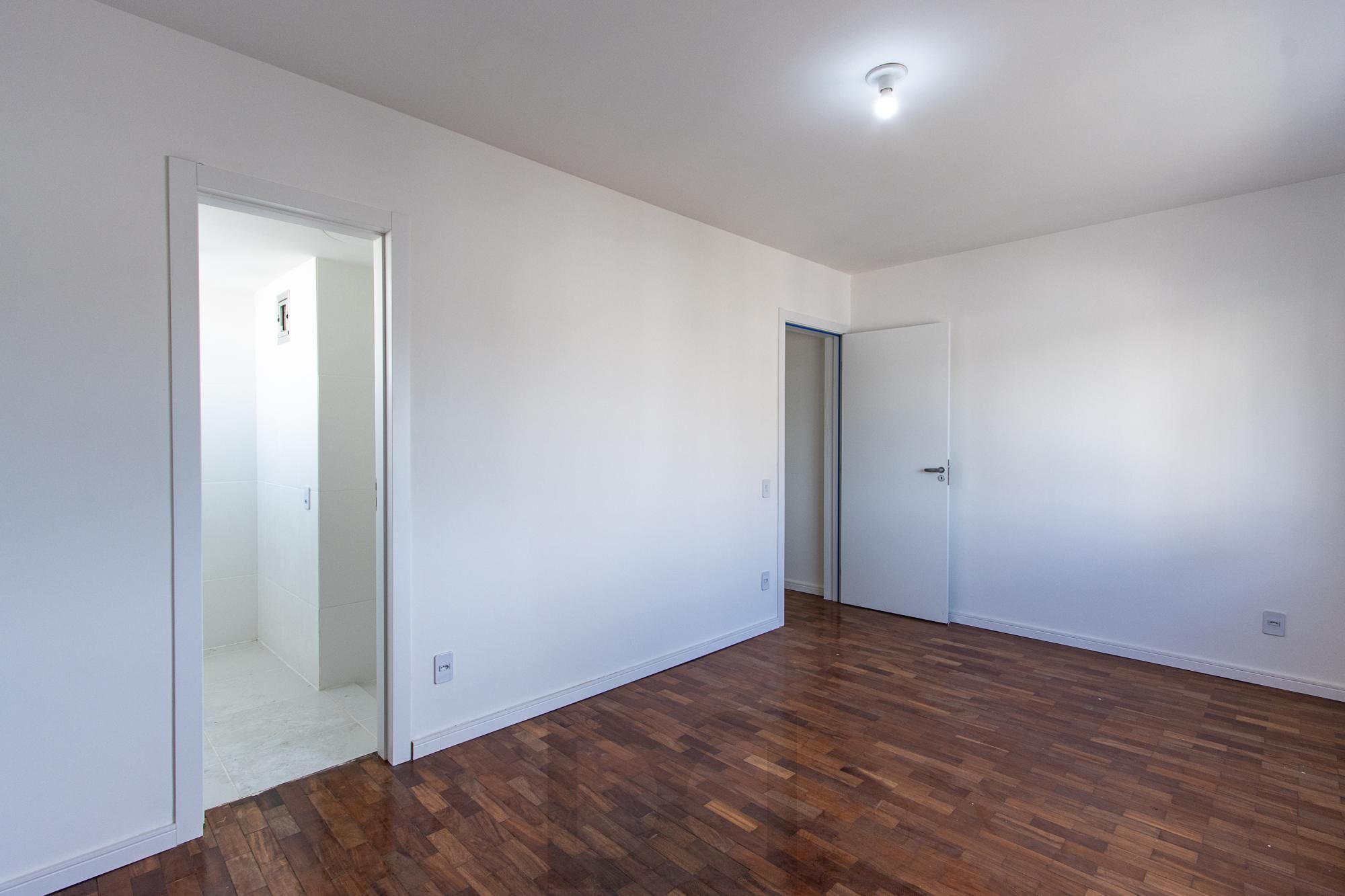 Apartamento no Menino Deus com 2 dormitórios e garagem — foto 26